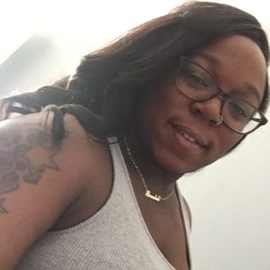 Meet your Posher, Kendra